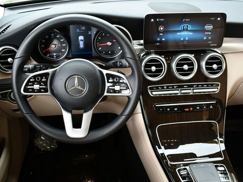 Used 2022 Mercedes-Benz GLC 300 image 47