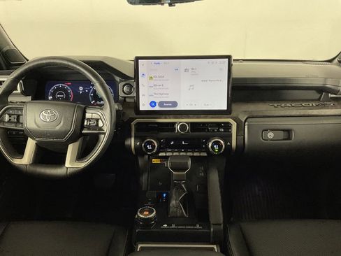 Used 2025 Toyota Tacoma Limited image 16