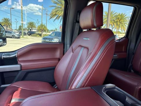 Used 2022 Ford F250 Platinum w/ FX4 Off-Road Package AWD/4WD image 17