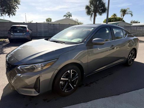 Used 2025 Nissan Sentra SV w/ All-Weather Package FWD image 2