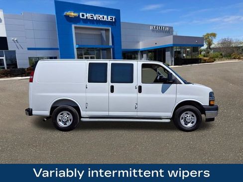 Used 2025 Chevrolet Express 2500 w/ Driver Convenience Package RWD image 27