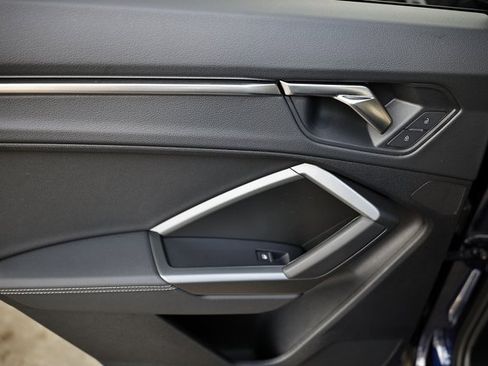 Certified 2025 Audi Q3 2.0T Premium w/ Convenience Package image 23