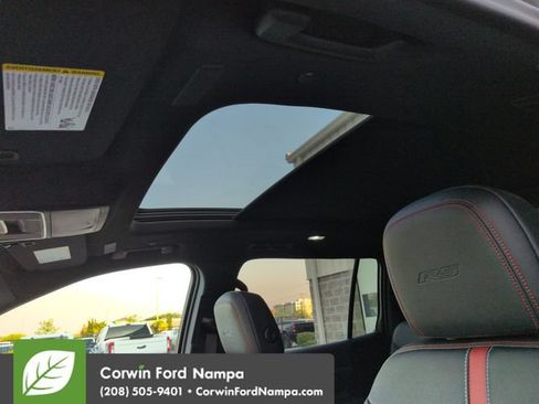 Used 2024 Chevrolet Traverse RS AWD/4WD image 23