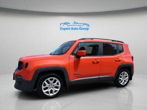 Used 2018 Jeep Renegade Latitude image 4