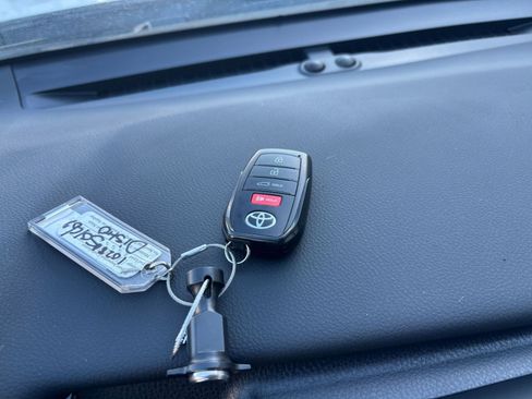 Used 2025 Toyota Camry LE image 21