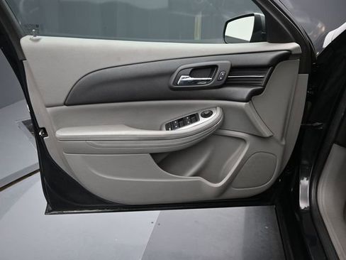 Used 2014 Chevrolet Malibu LS image 22