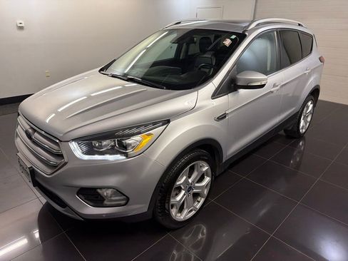 Certified 2019 Ford Escape Titanium AWD/4WD image 3
