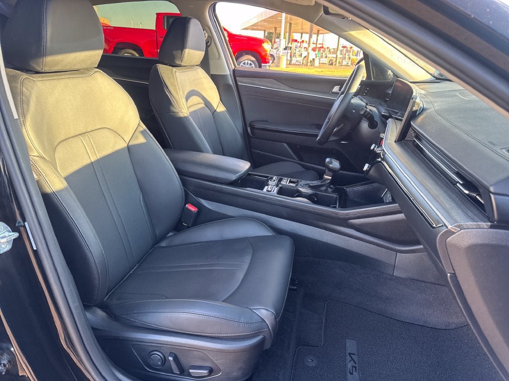 Used 2025 Kia K5 EX FWD image 11