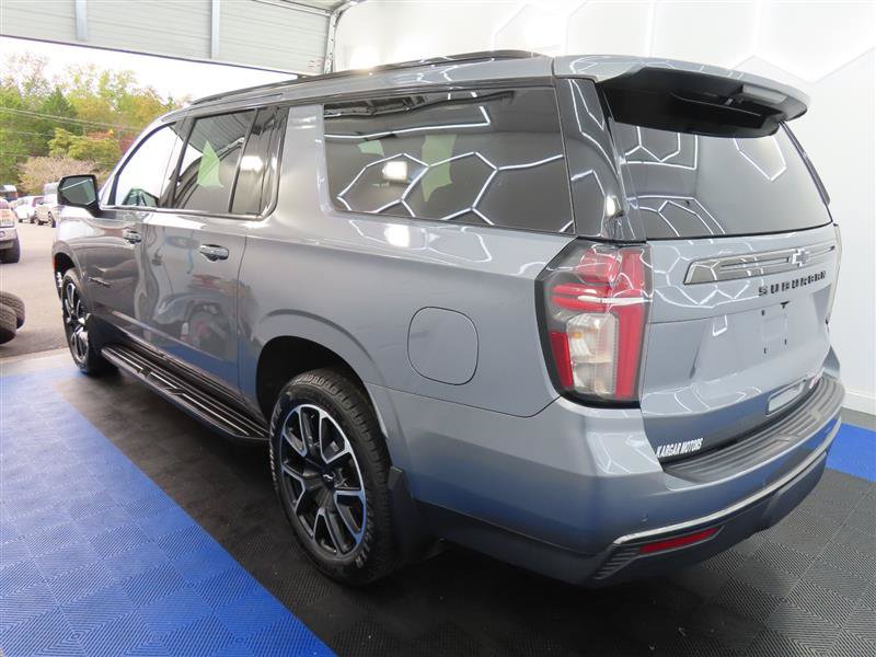Used 2022 Chevrolet Suburban RST w/ Luxury Package RWD image 10