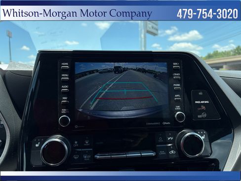 Used 2022 Toyota Highlander XLE AWD/4WD image 26