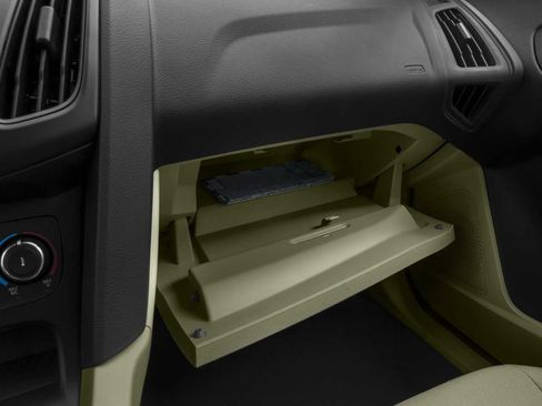 Used 2016 Ford Focus SE image 12