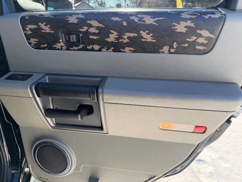 Used 2003 HUMMER H2 w/ Preferred Equipment Group image 14