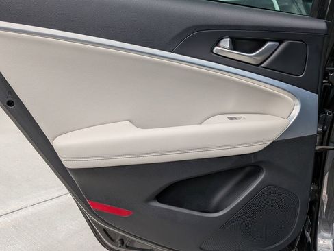Used 2023 Genesis G70 2.0T RWD image 25
