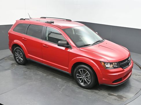 Used 2018 Dodge Journey SE w/ Blacktop Package FWD image 30
