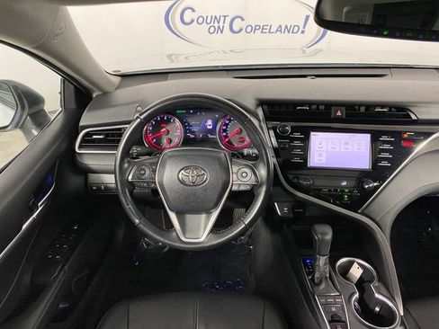 Used 2018 Toyota Camry XSE FWD image 17
