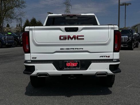 Used 2023 GMC Sierra 1500 AT4 w/ Technology Package AWD/4WD image 10