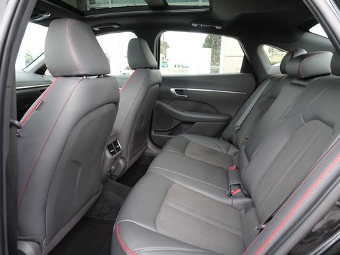 Used 2023 Hyundai Sonata SEL Plus FWD image 15