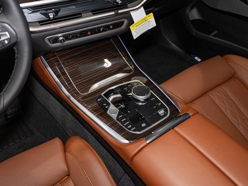 New 2026 BMW X5 xDrive50e image 21