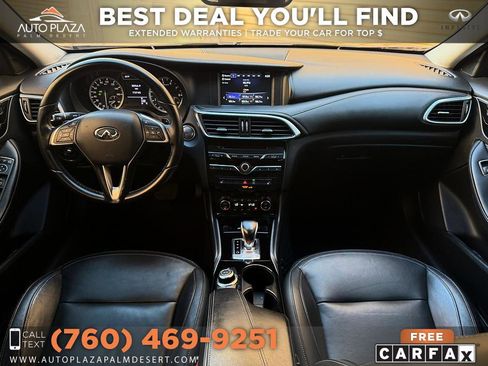 Used 2017 INFINITI QX30 image 3