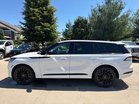 New 2026 Lincoln Aviator Reserve AWD/4WD image 9