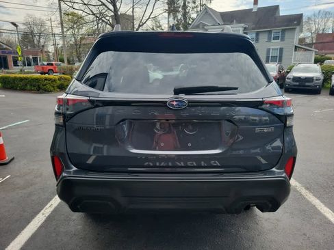 Used 2025 Subaru Forester Premium image 4