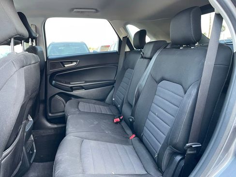 Used 2024 Ford Edge SE w/ Black Appearance Package image 16