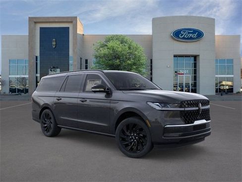 New 2025 Lincoln Navigator L Reserve w/ Jet Appearance Package image 7