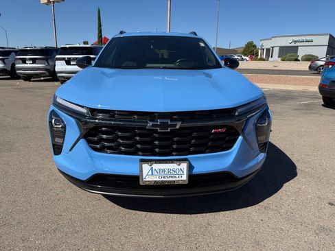Certified 2024 Chevrolet Trax RS w/ Driver Confidence Package FWD image 2