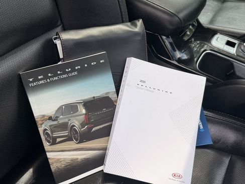 Used 2020 Kia Telluride S AWD/4WD image 28