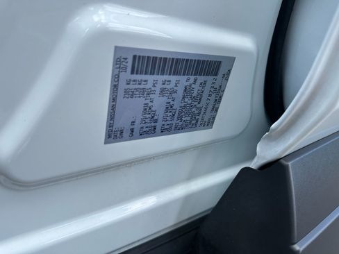 Used 2025 Nissan Rogue SV FWD image 7