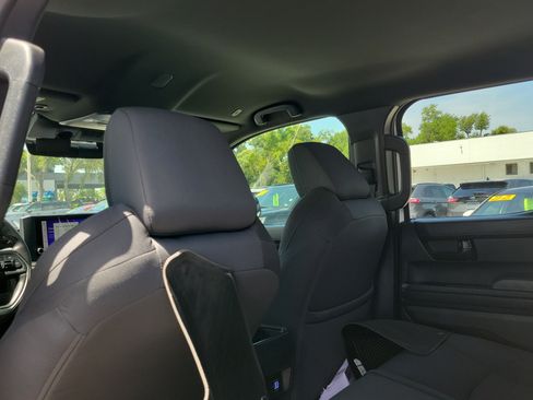 Used 2024 Toyota Tacoma SR5 RWD image 12