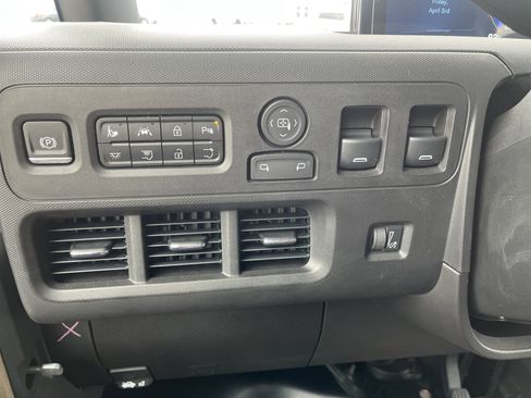 Used 2024 Chevrolet Brightdrop 600 w/ Battery Pack, Max Range AWD/4WD image 16