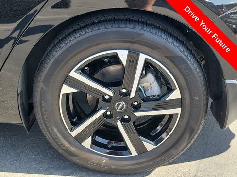 Used 2025 Nissan Sentra SV FWD image 24
