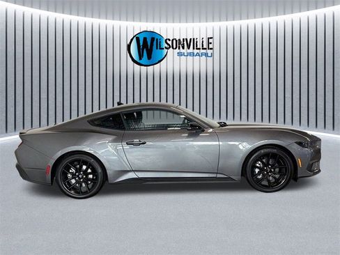 Used 2025 Ford Mustang Premium image 15