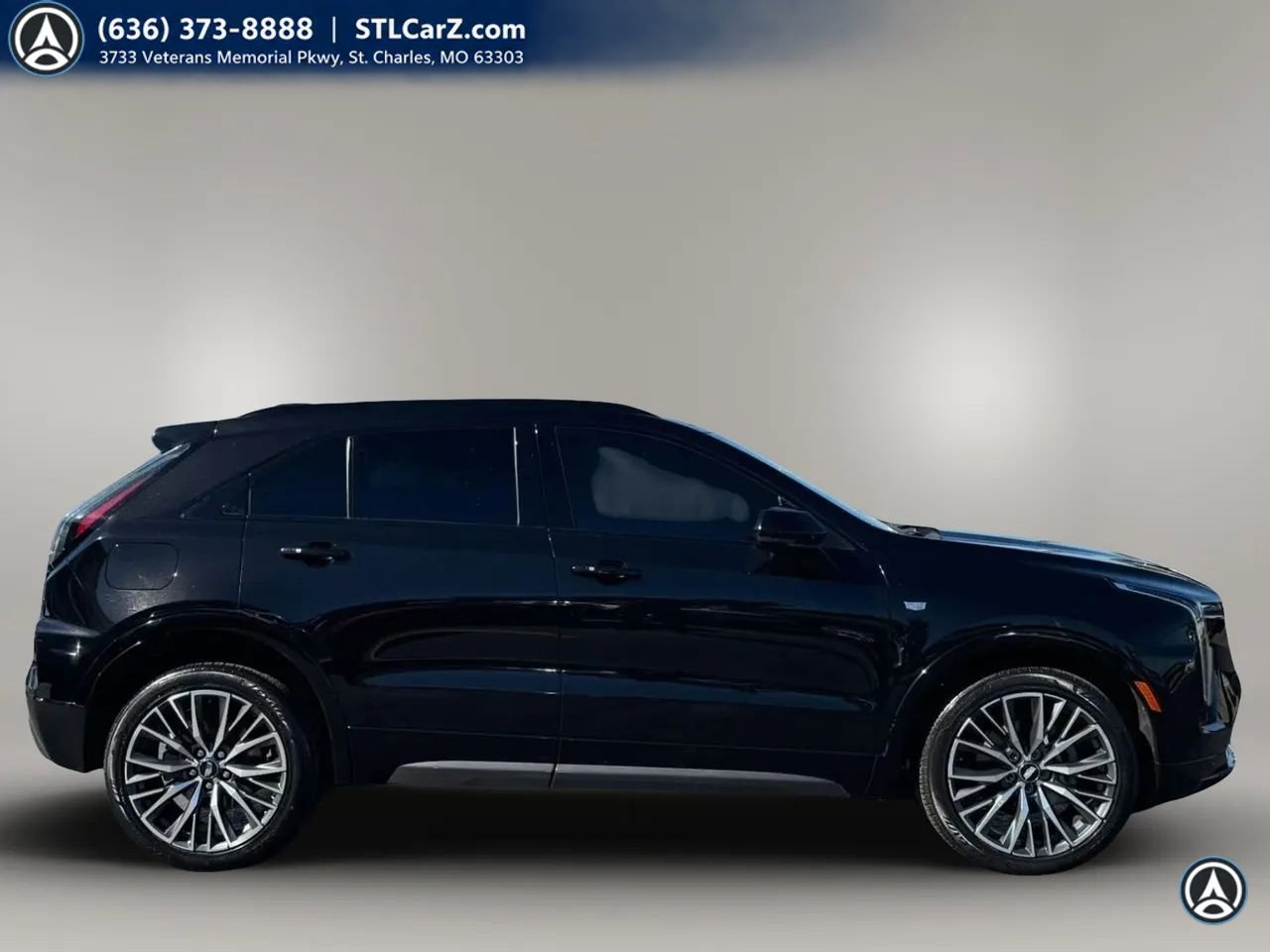 Used 2024 Cadillac XT4 Sport FWD image 2