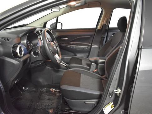 Used 2025 Nissan Versa SV w/ Trunk Package FWD image 11