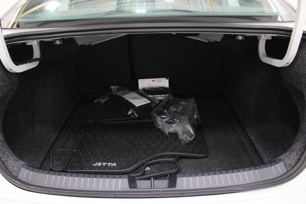 Certified 2026 Volkswagen Jetta Sport FWD image 26
