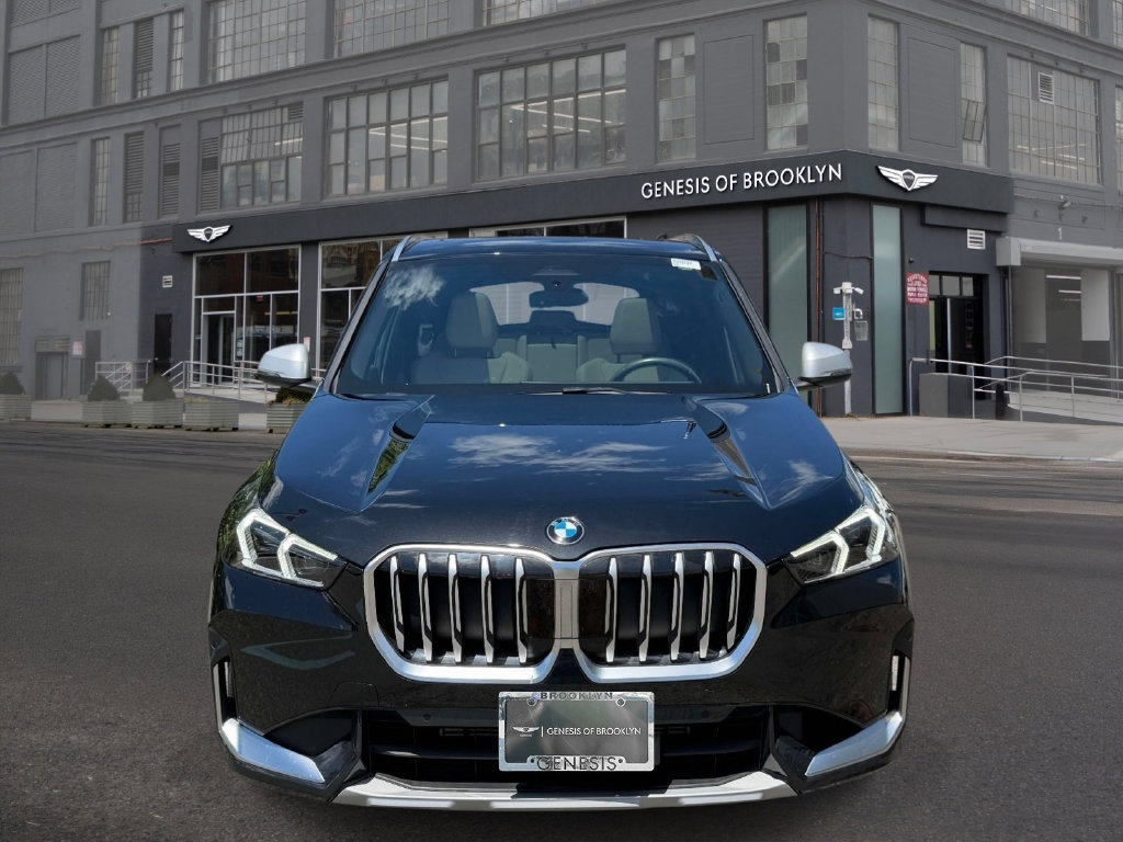 Used 2023 BMW X1 xDrive28i w/ Convenience Package AWD/4WD image 3