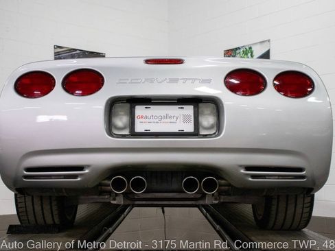 Used 2002 Chevrolet Corvette Convertible w/ Preferred Equipment Group2 RWD image 21
