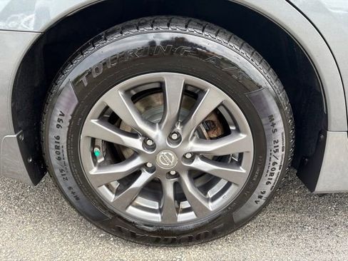 Used 2015 Nissan Altima 2.5 S w/ Sport Value Package FWD image 12