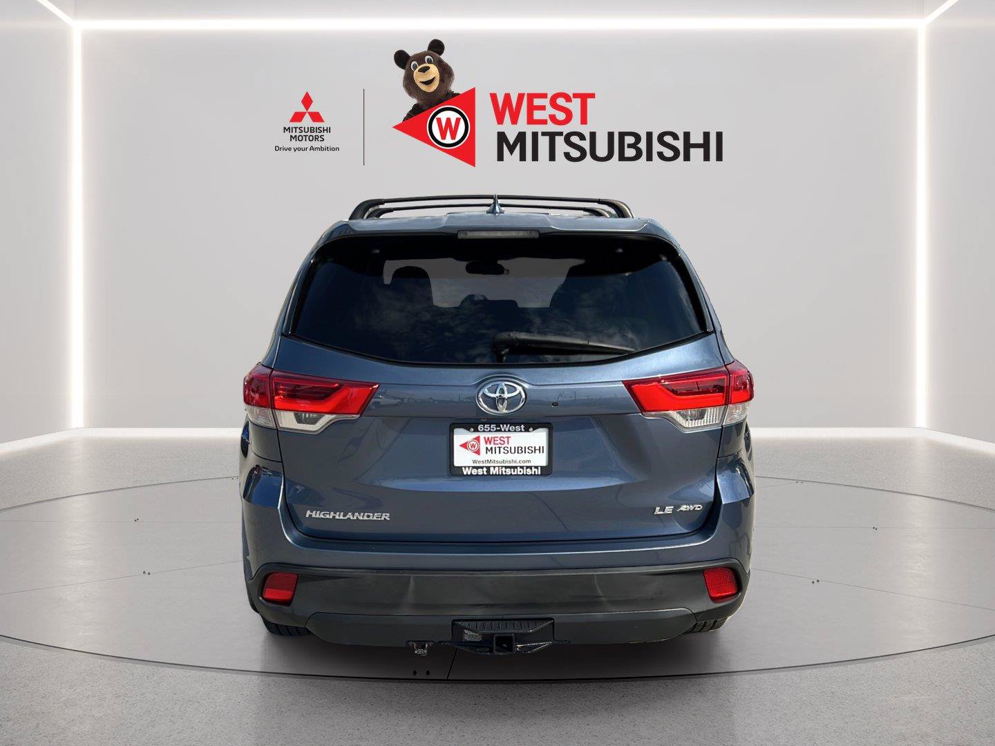 Used 2019 Toyota Highlander Plus AWD/4WD image 5