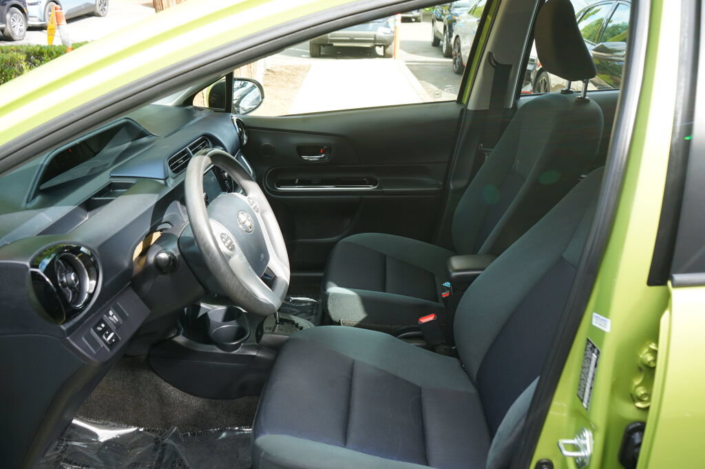 Used 2015 Toyota Prius C Two FWD image 15