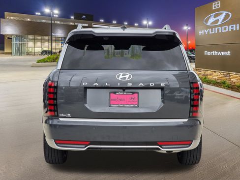 Certified 2026 Hyundai Palisade Calligraphy FWD image 8