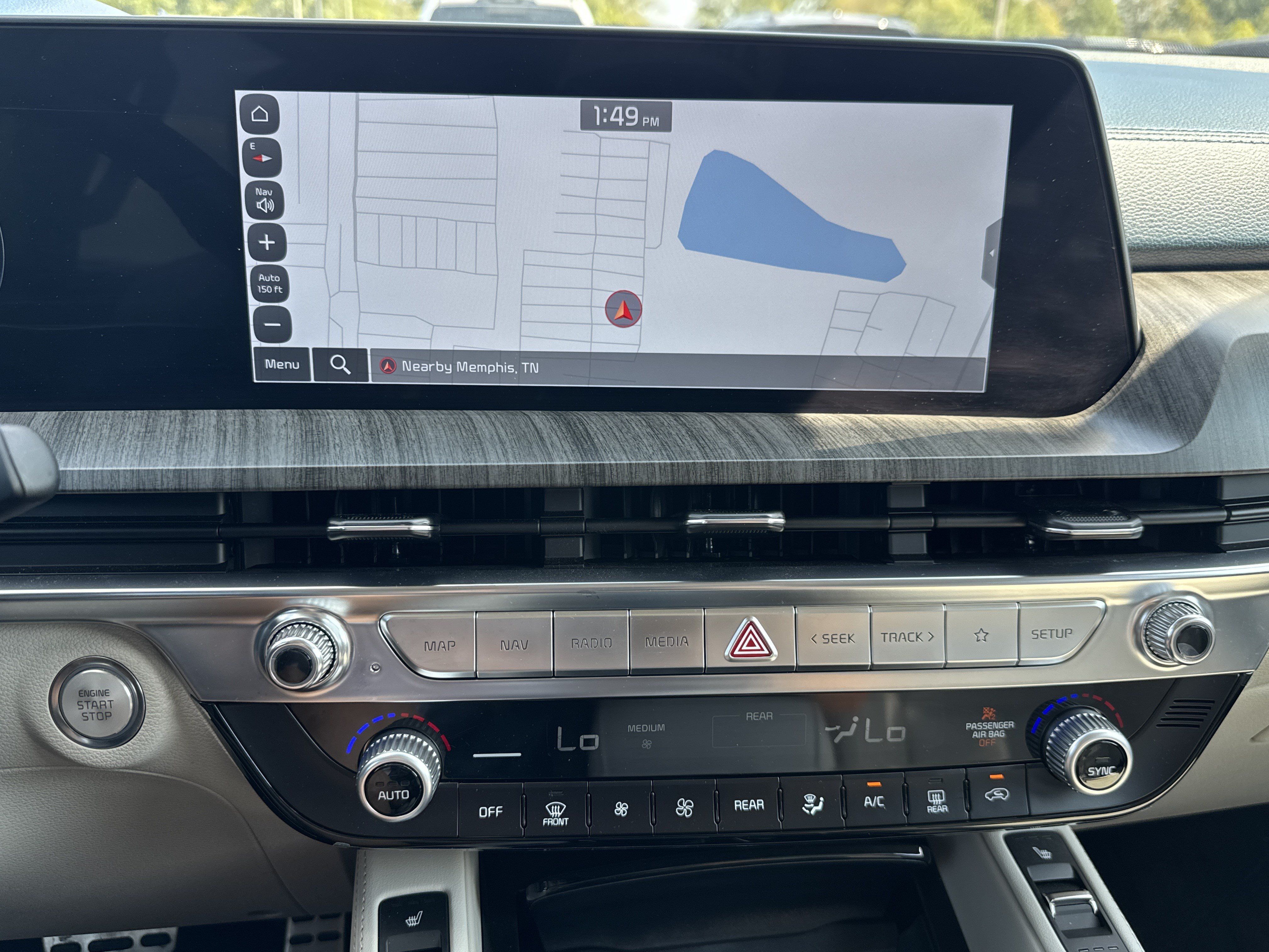Used 2025 Kia Telluride SX w/ SX Captain's Chair Package FWD image 12