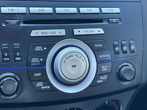 Used 2010 MAZDA MAZDA3 i Touring image 23