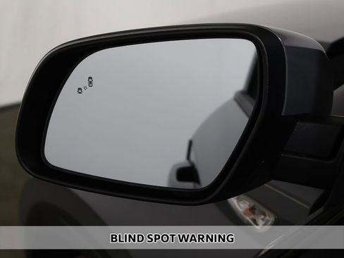 Used 2021 Hyundai Venue SEL FWD image 3