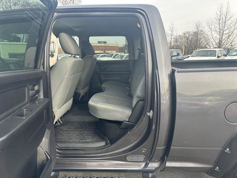 Used 2016 RAM 2500 Tradesman w/ Chrome Appearance Group image 12