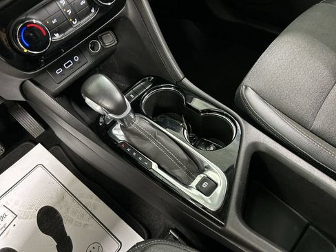 Used 2021 Buick Encore GX Preferred w/ Cold Weather Comfort Package FWD image 17