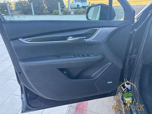 Used 2022 Cadillac XT6 Sport image 20