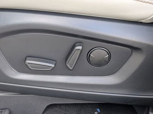 New 2026 Ford Explorer Active w/ Active Comfort Package image 21